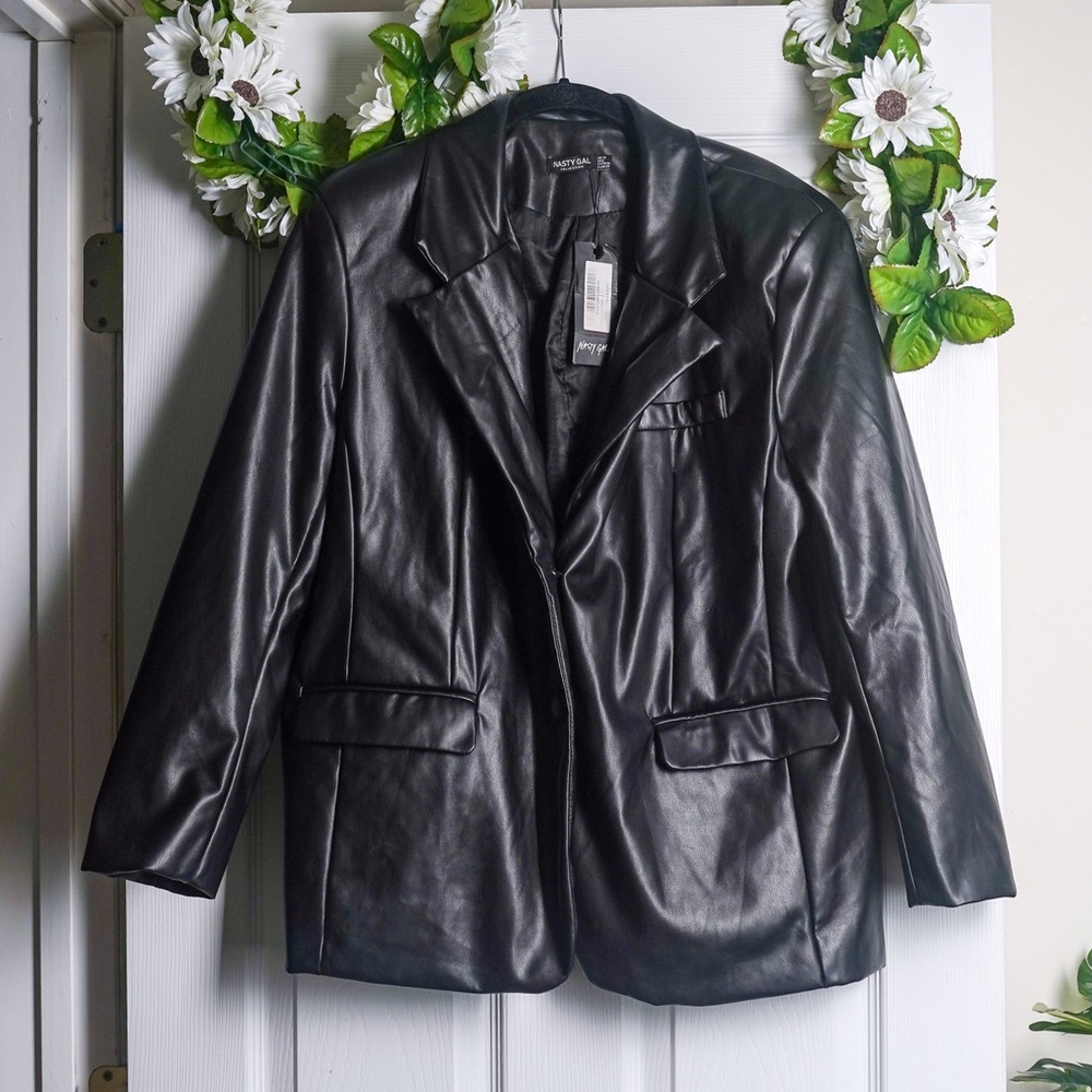 Nasty Gal Black Faux Leather Blazer Jacket NWT Women’s size 6